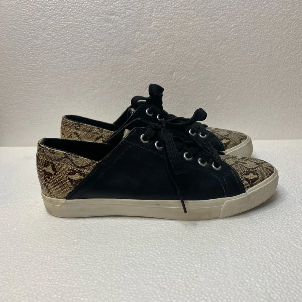 Womens Restricted faux leather snake print & black upper size 9